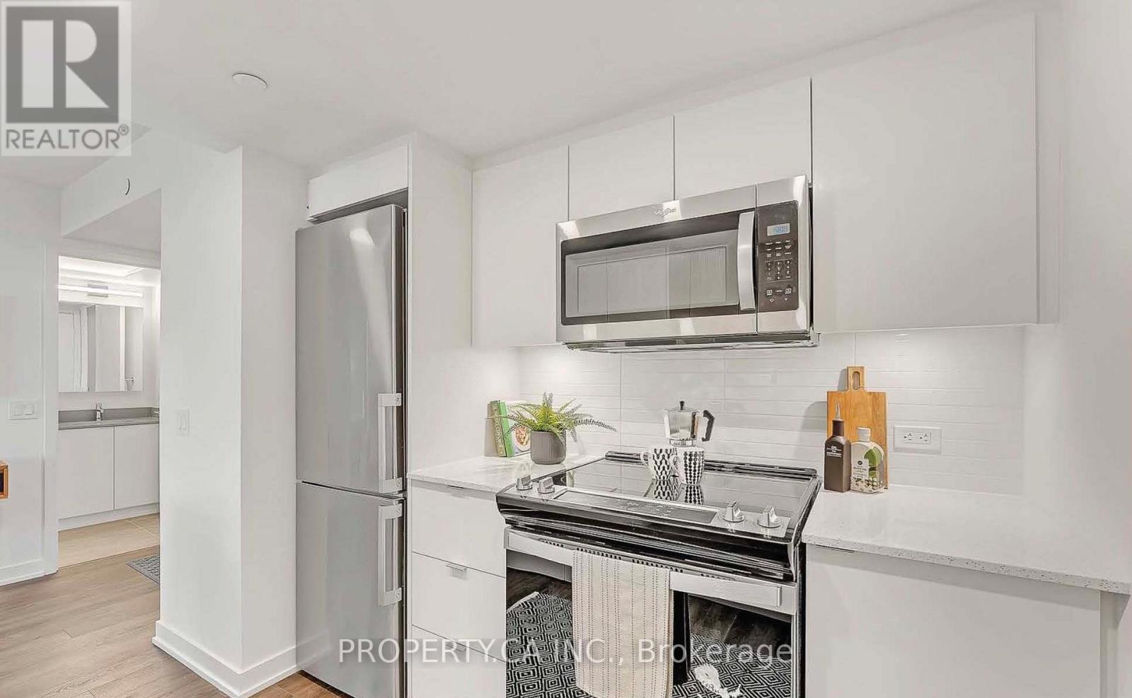 1308 - 30 Tretti Way, Toronto, Ontario  M3H 0E3 - Photo 5 - C12426145