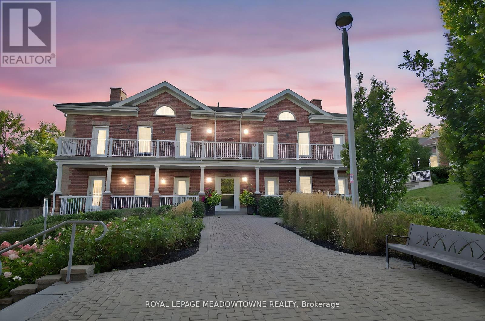 301 - 10360 ISLINGTON AVENUE, Vaughan, Ontario