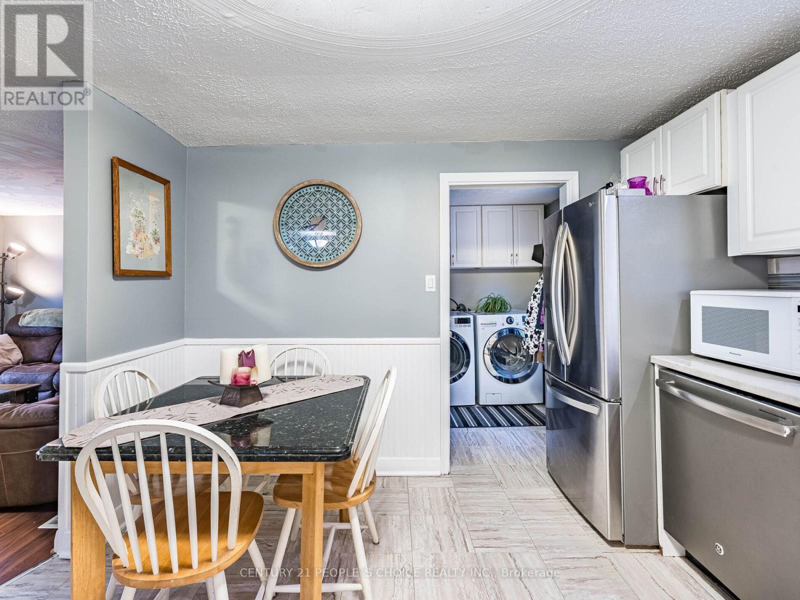 120 Queen Street, Essa, Ontario  L0M 1B0 - Photo 10 - N12427629