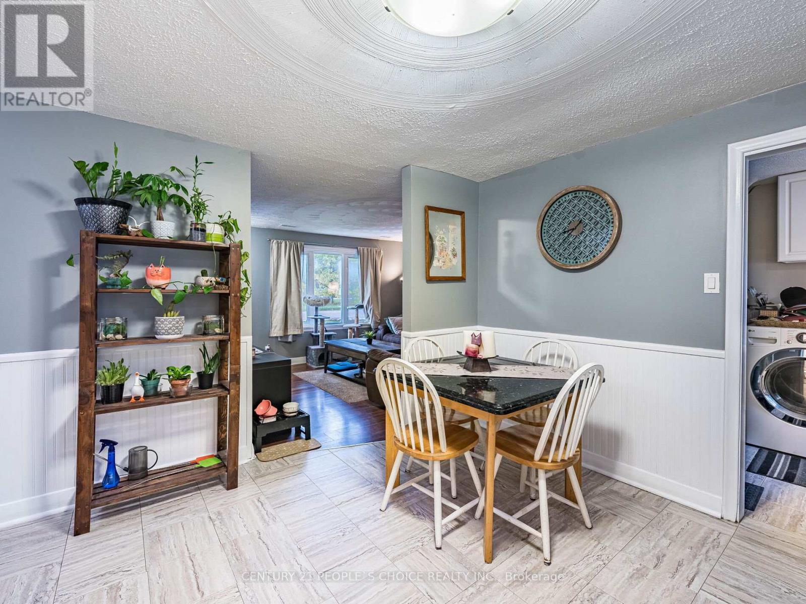 120 Queen Street, Essa, Ontario  L0M 1B0 - Photo 11 - N12427629