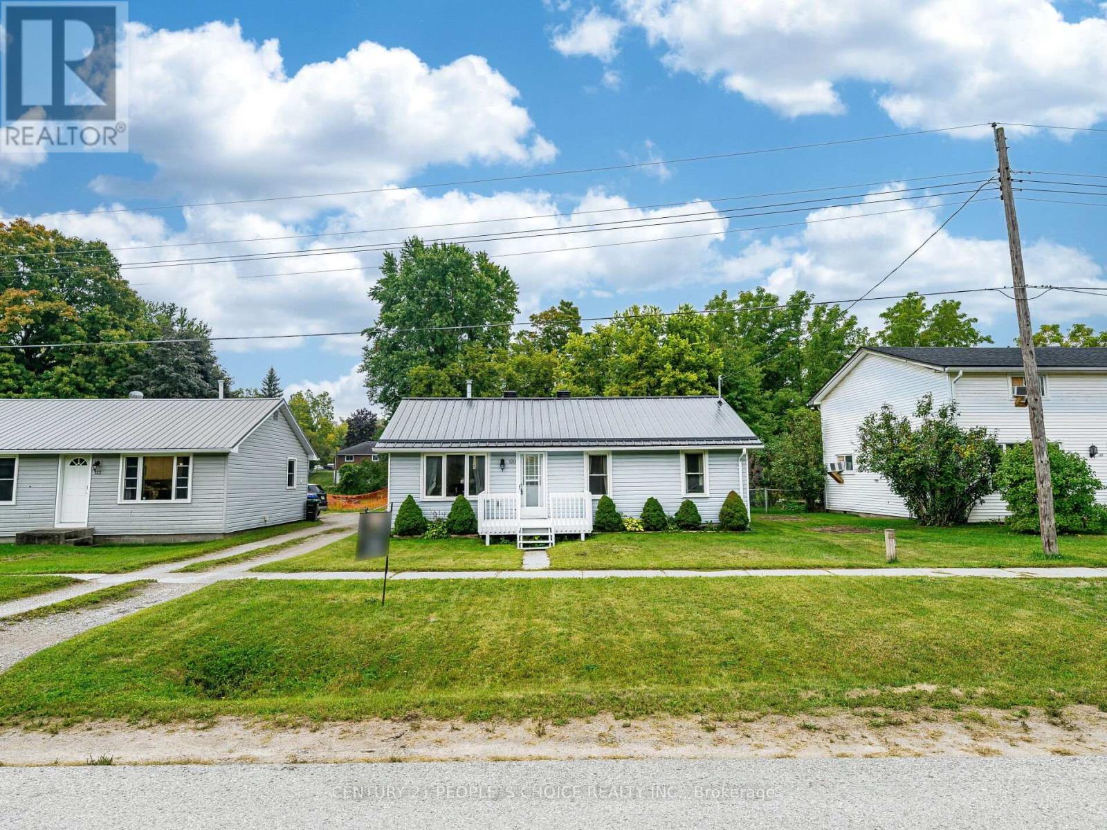 120 Queen Street, Essa, Ontario  L0M 1B0 - Photo 2 - N12427629