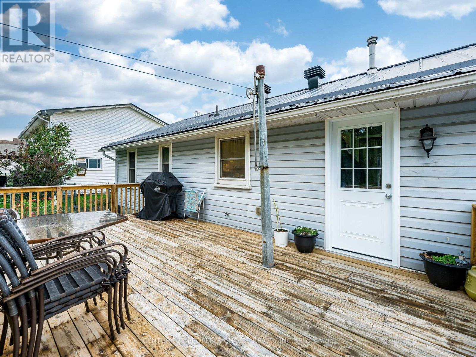 120 Queen Street, Essa, Ontario  L0M 1B0 - Photo 27 - N12427629