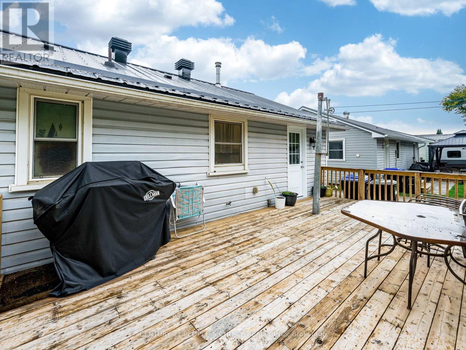 120 Queen Street, Essa, Ontario  L0M 1B0 - Photo 28 - N12427629