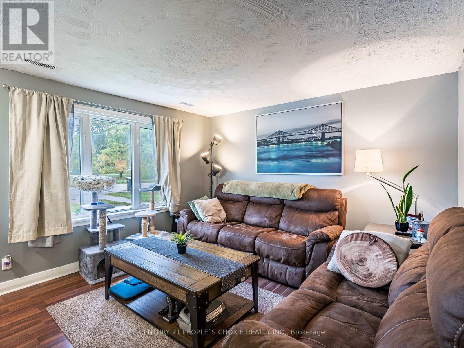 120 Queen Street, Essa, Ontario  L0M 1B0 - Photo 5 - N12427629