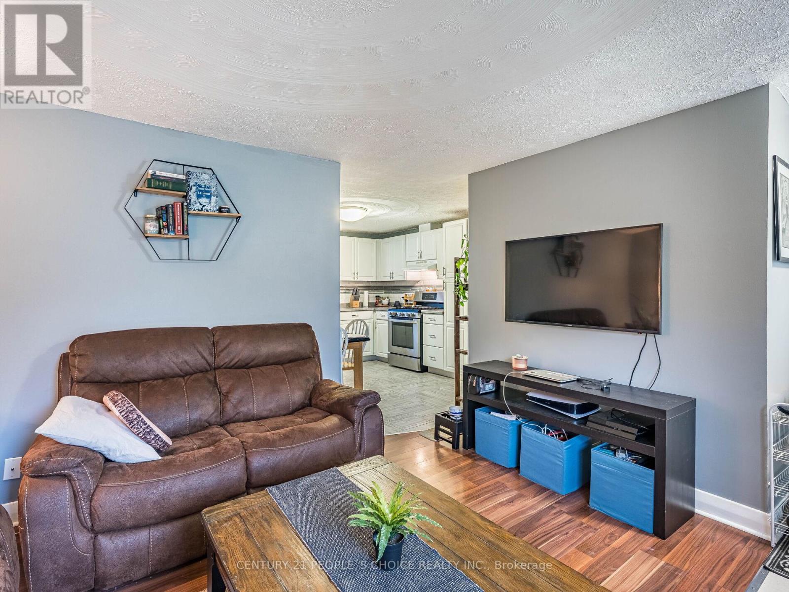 120 Queen Street, Essa, Ontario  L0M 1B0 - Photo 6 - N12427629