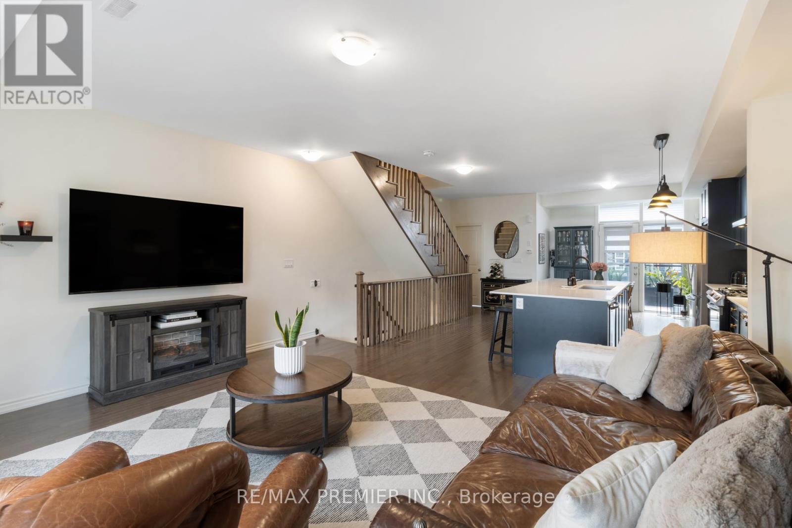28 Holyrood Crescent, Vaughan, Ontario  L4H 5G2 - Photo 14 - N12427636