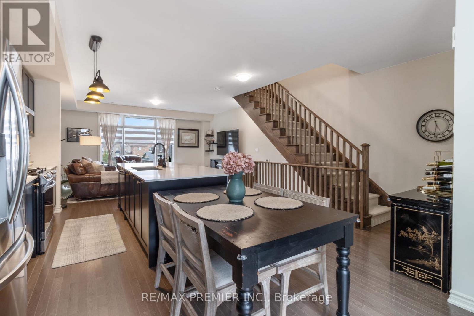 28 Holyrood Crescent, Vaughan, Ontario  L4H 5G2 - Photo 17 - N12427636