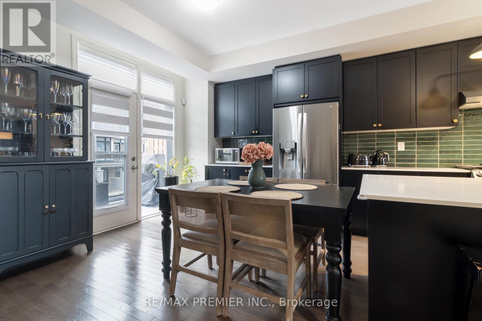 28 Holyrood Crescent, Vaughan, Ontario  L4H 5G2 - Photo 18 - N12427636