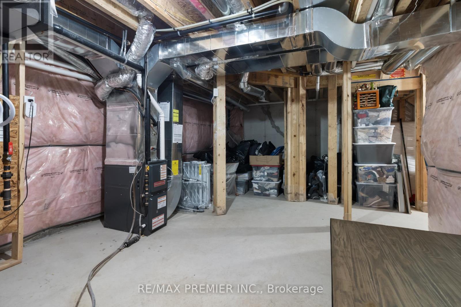 28 Holyrood Crescent, Vaughan, Ontario  L4H 5G2 - Photo 32 - N12427636