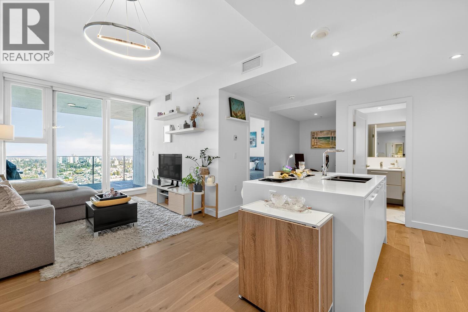 3604 6699 Dunblane Avenue, Burnaby, British Columbia  V5H 0J8 - Photo 1 - R3052364