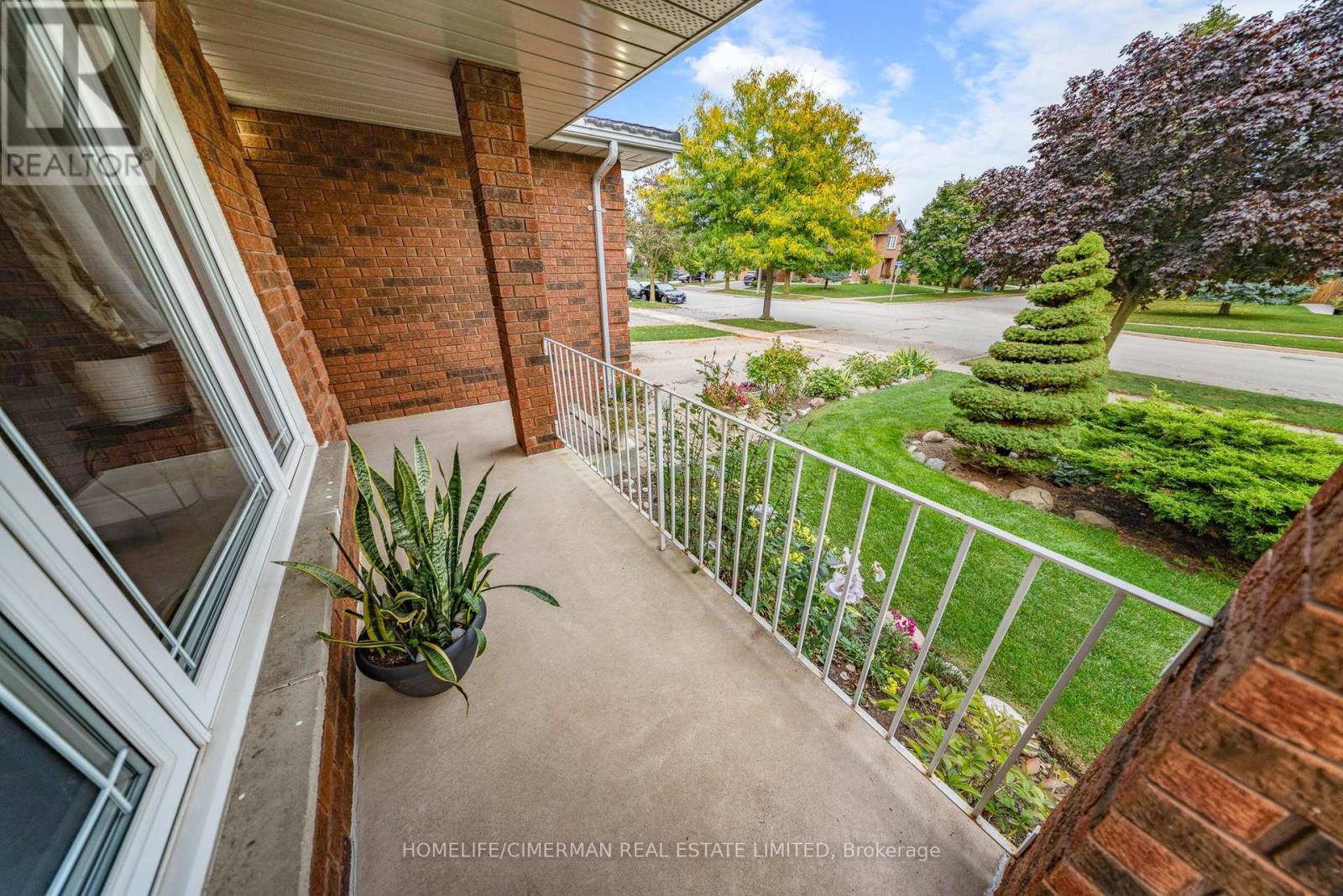 937 Stargazer Drive, Mississauga, Ontario  L5V 1E9 - Photo 3 - W12427590