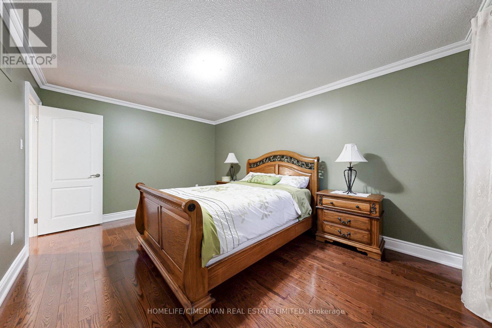 937 Stargazer Drive, Mississauga, Ontario  L5V 1E9 - Photo 30 - W12427590