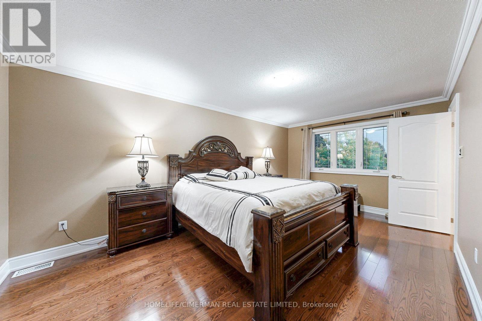 937 Stargazer Drive, Mississauga, Ontario  L5V 1E9 - Photo 36 - W12427590
