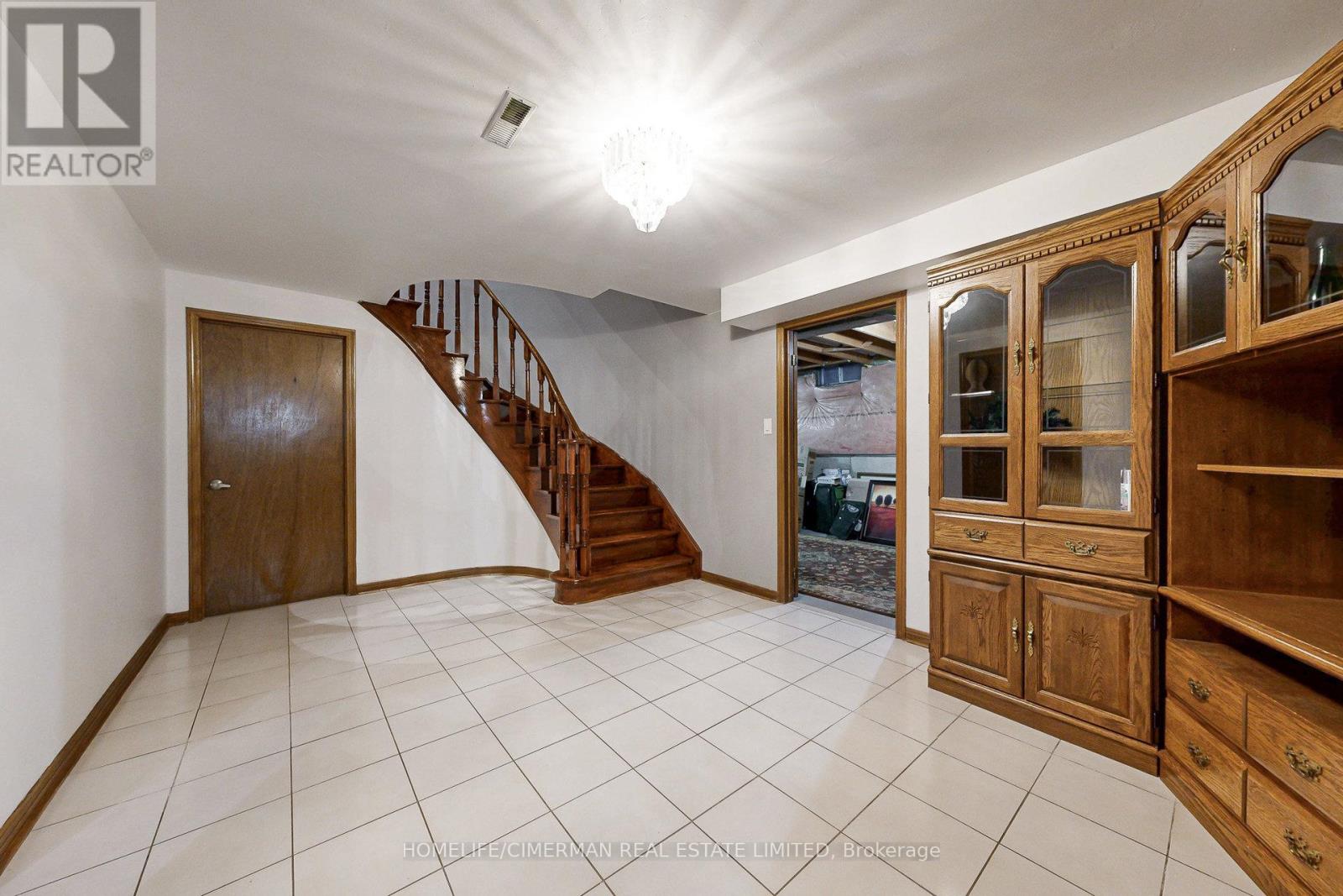 937 Stargazer Drive, Mississauga, Ontario  L5V 1E9 - Photo 39 - W12427590