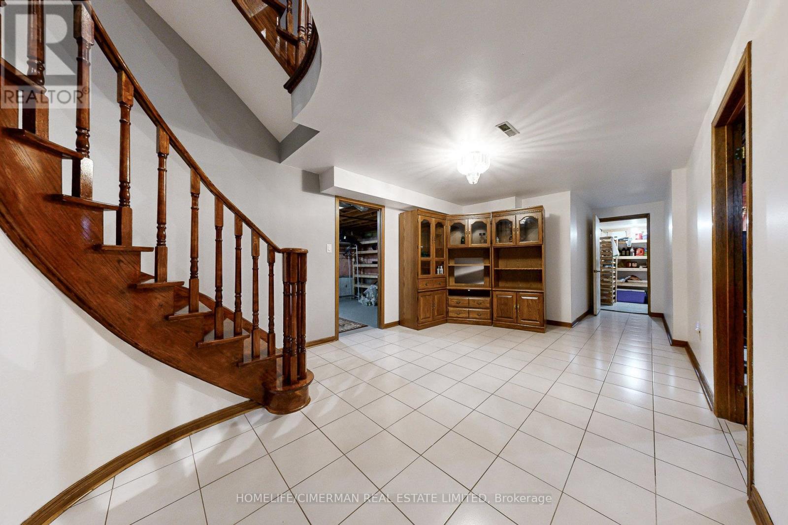 937 Stargazer Drive, Mississauga, Ontario  L5V 1E9 - Photo 40 - W12427590