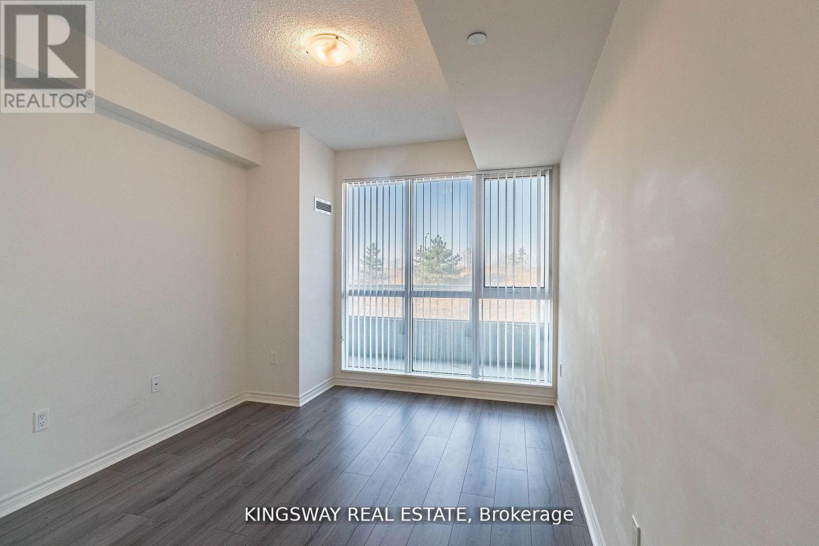 217 - 349 Rathburn Road W, Mississauga, Ontario  L5B 0G9 - Photo 10 - W12427625