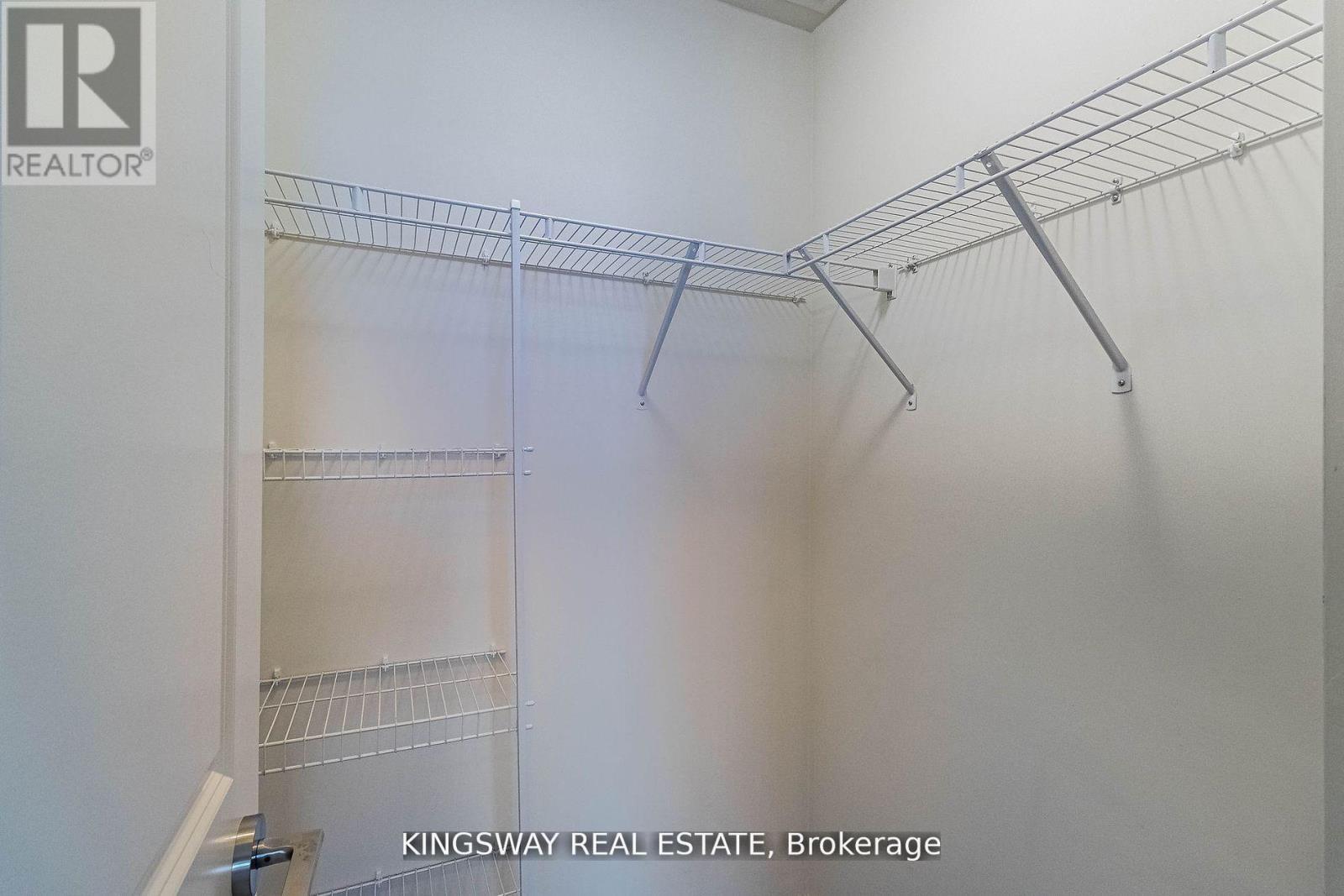 217 - 349 Rathburn Road W, Mississauga, Ontario  L5B 0G9 - Photo 16 - W12427625