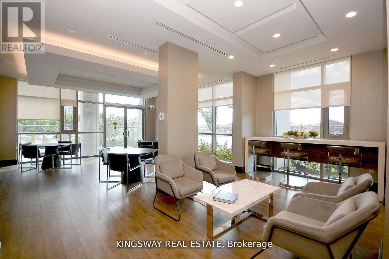 217 - 349 Rathburn Road W, Mississauga, Ontario  L5B 0G9 - Photo 3 - W12427625