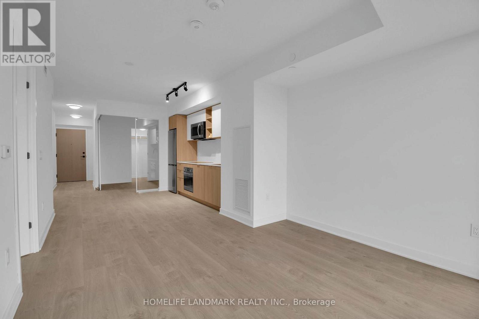 522 - 36 Zorra Street, Toronto, Ontario  M8Z 4Z7 - Photo 2 - W12427627
