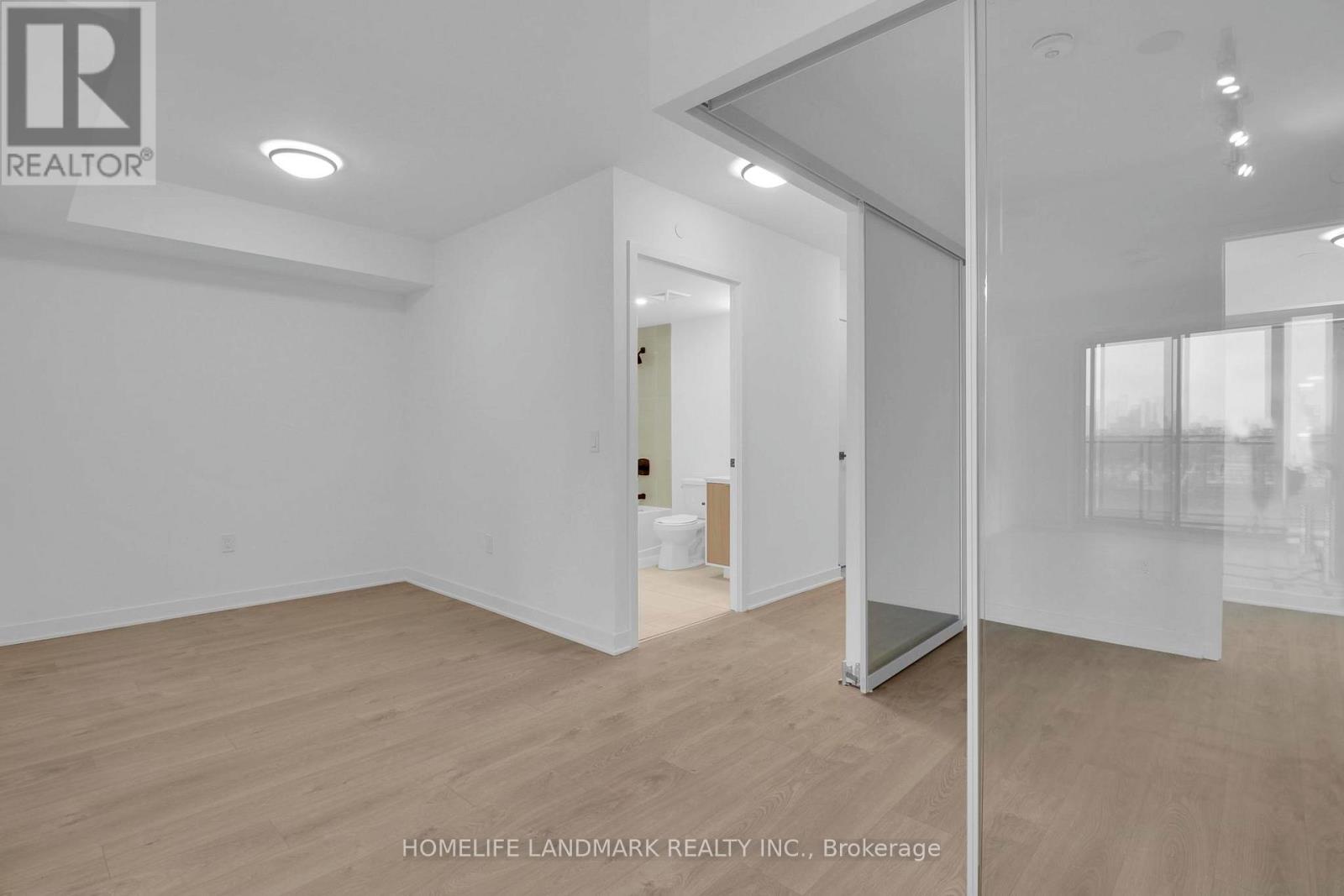 522 - 36 Zorra Street, Toronto, Ontario  M8Z 4Z7 - Photo 8 - W12427627