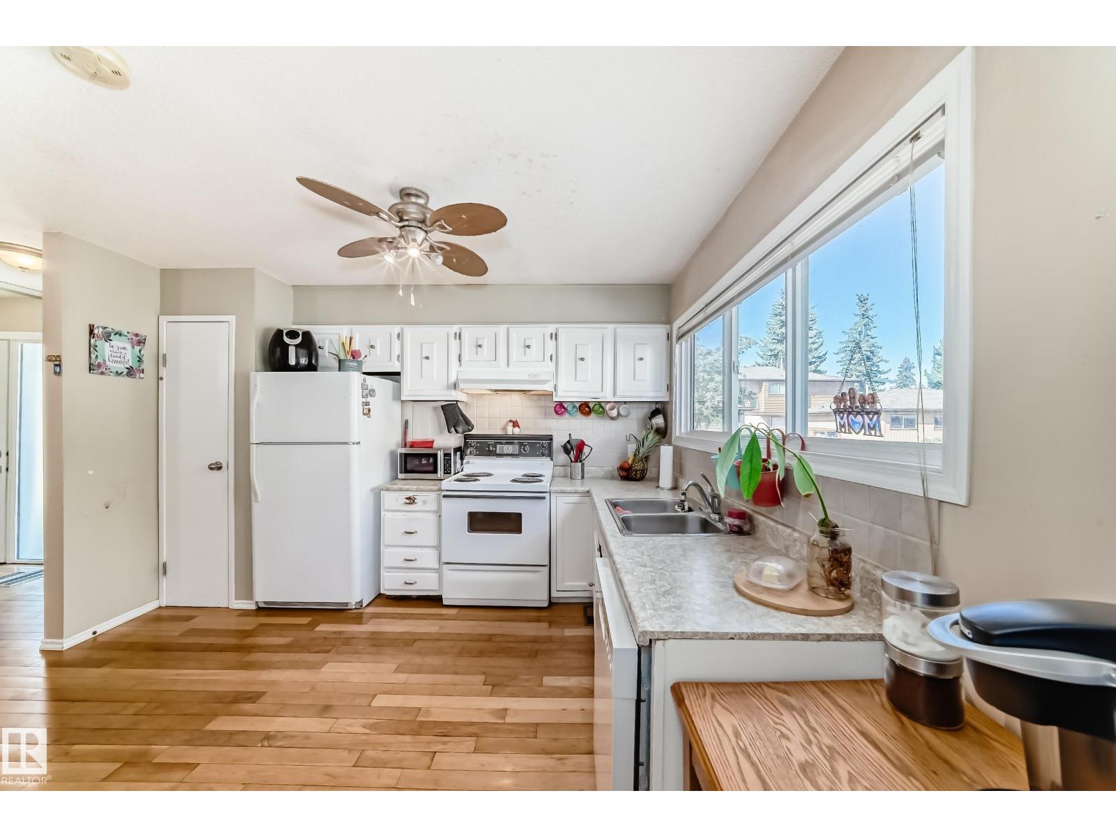529 Knottwood Rd W Nw, Edmonton, Alberta  T6K 2V6 - Photo 6 - E4457921