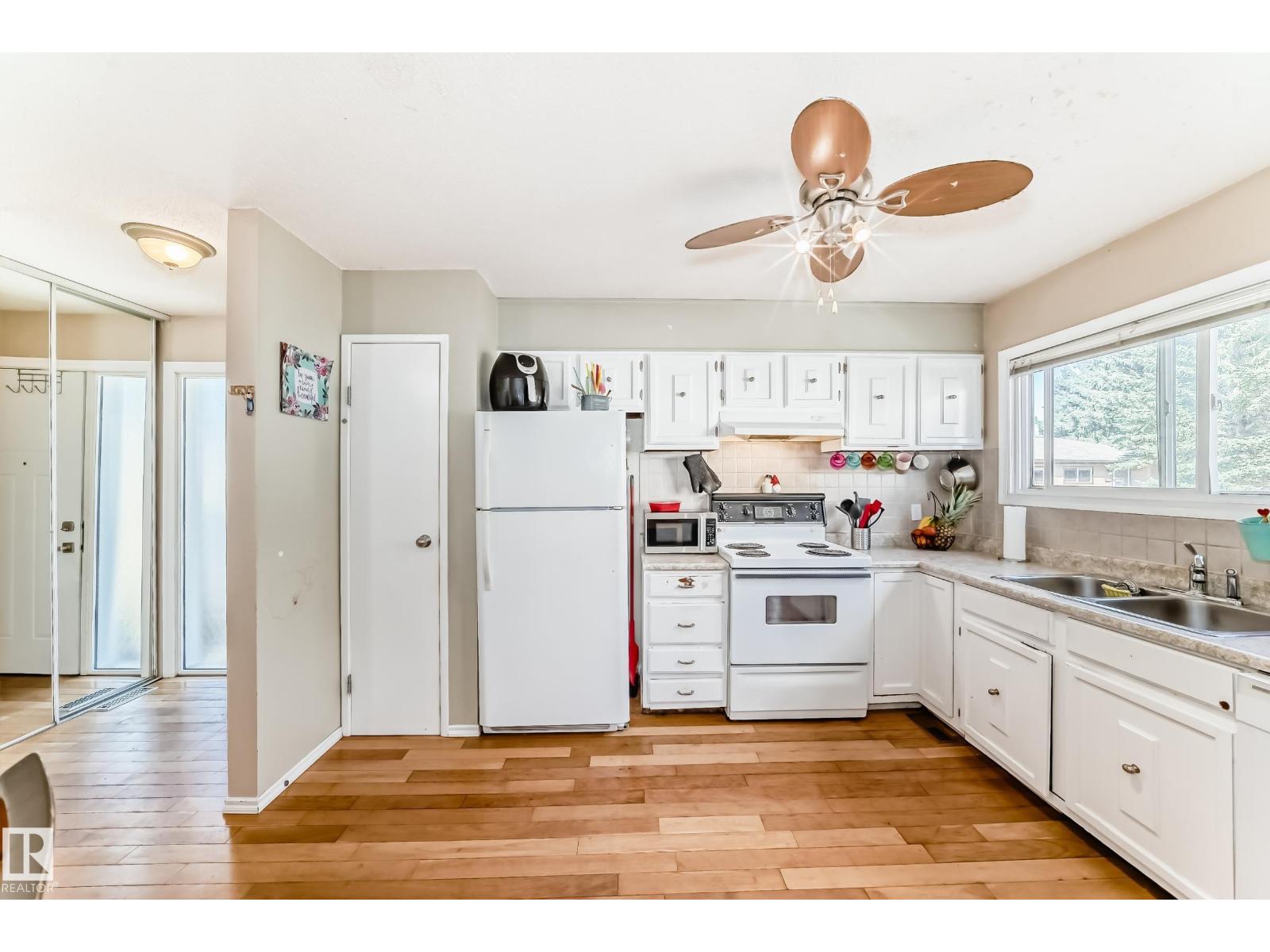 529 Knottwood Rd W Nw, Edmonton, Alberta  T6K 2V6 - Photo 7 - E4457921