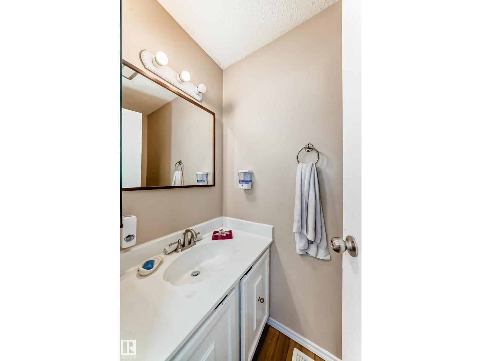 529 Knottwood Rd W Nw, Edmonton, Alberta  T6K 2V6 - Photo 17 - E4457921