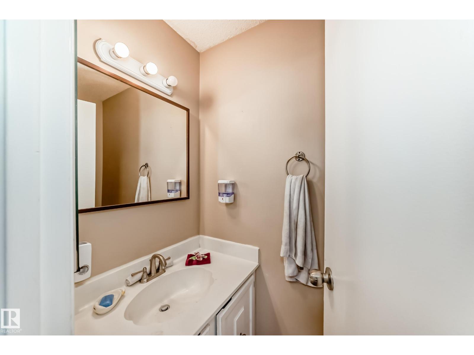 529 Knottwood Rd W Nw, Edmonton, Alberta  T6K 2V6 - Photo 16 - E4457921