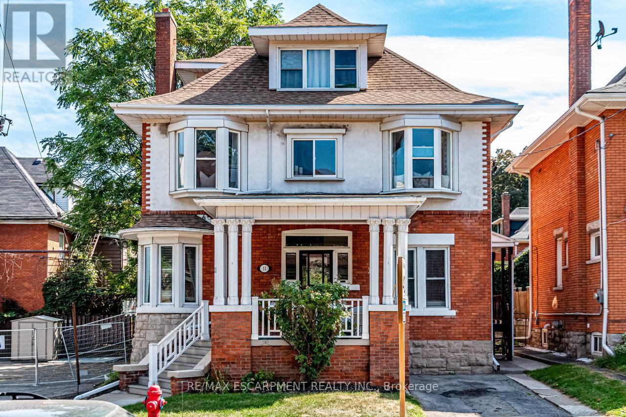 2 - 11 EASTBOURNE AVENUE, Hamilton, Ontario