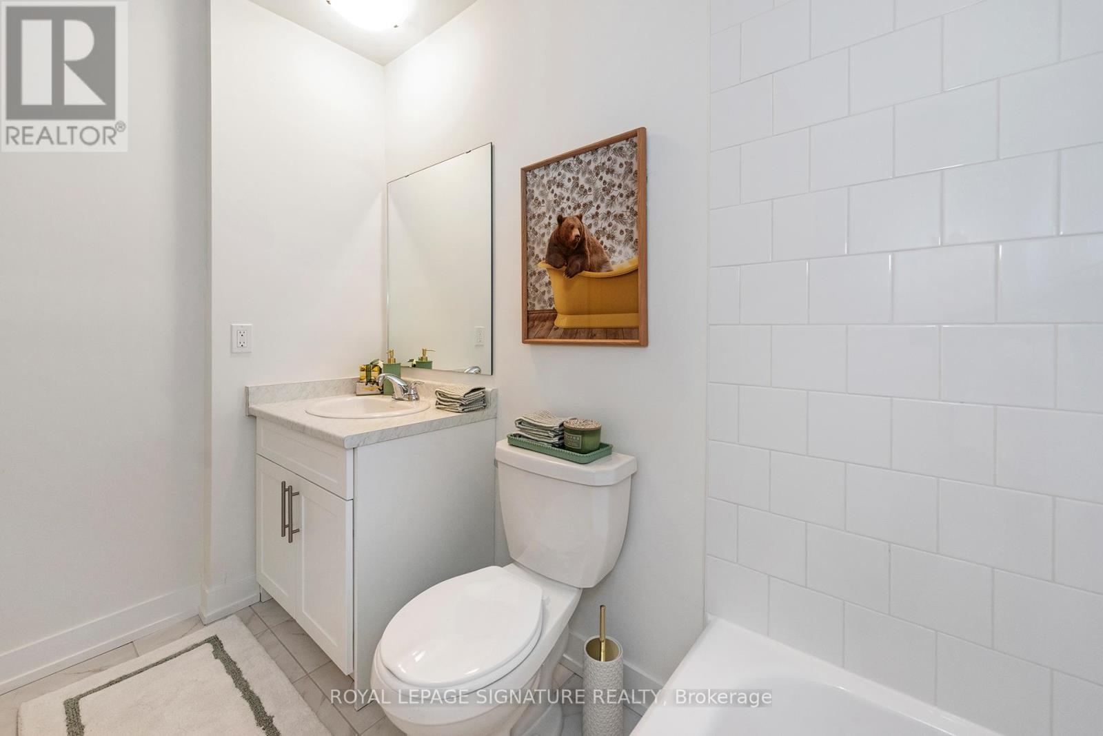 34-36 Delawana Drive, Hamilton (Riverdale), Ontario  L8E 1G4 - Photo 17 - X12427618