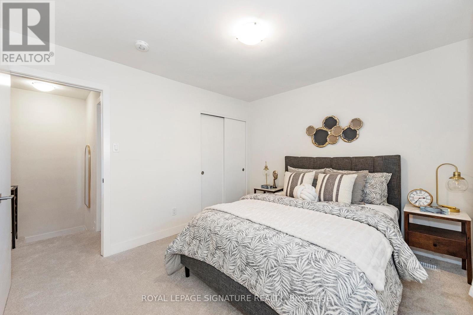 34-36 Delawana Drive, Hamilton (Riverdale), Ontario  L8E 1G4 - Photo 19 - X12427618
