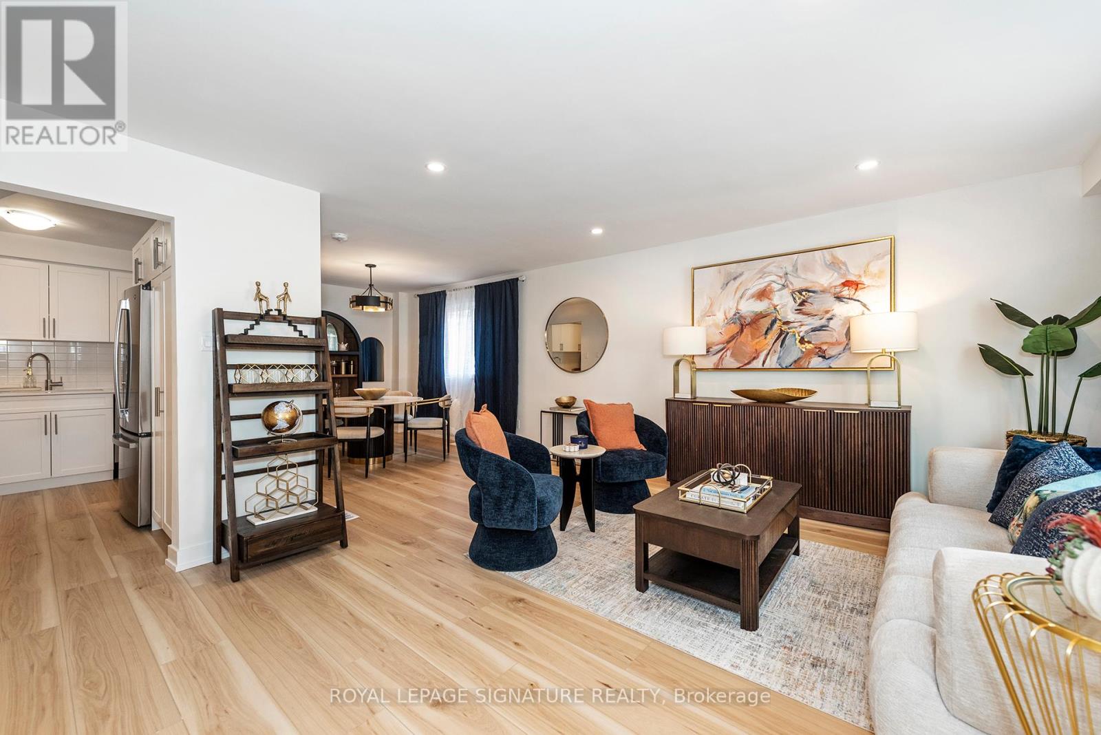 34-36 Delawana Drive, Hamilton (Riverdale), Ontario  L8E 1G4 - Photo 3 - X12427618