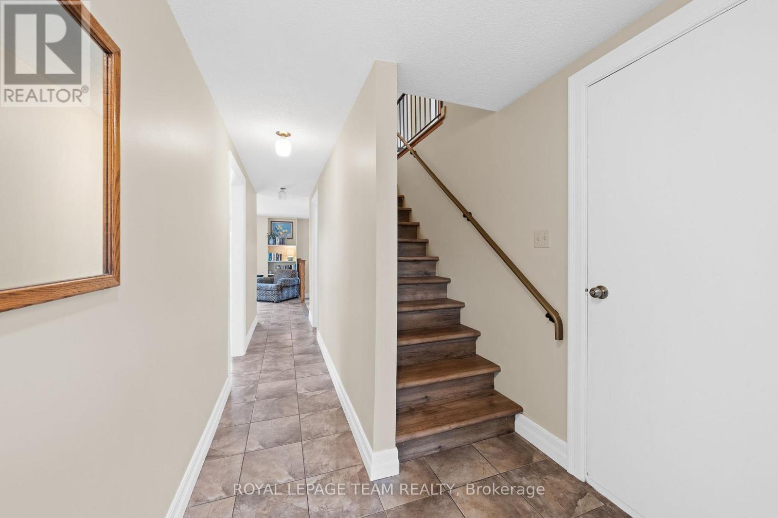 1119 Firefly Lane, Ottawa, Ontario  K4M 0T6 - Photo 27 - X12424536
