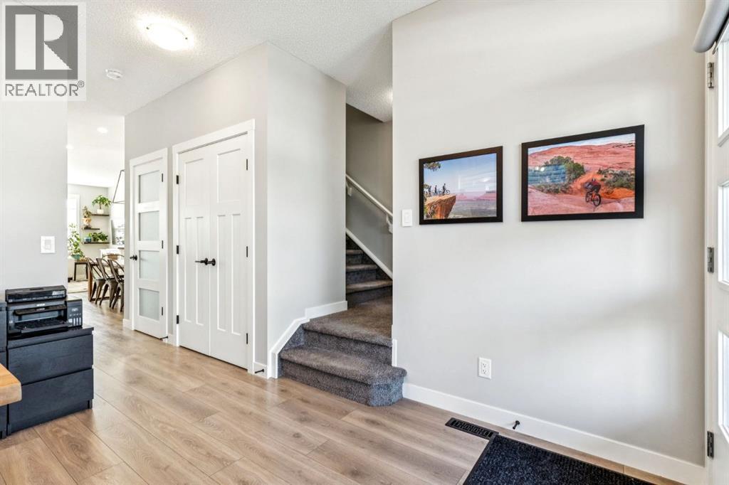 832 Chinook Gate Parade Sw, Airdrie, Alberta  T0M 0E0 - Photo 6 - A2259019
