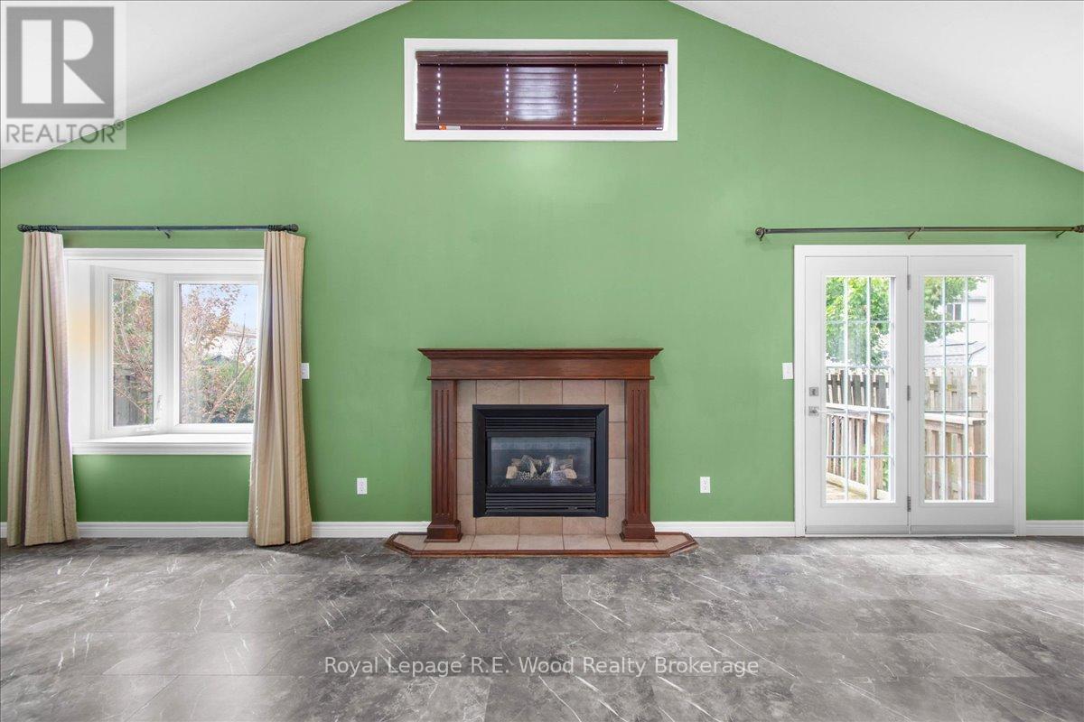 65 Barker Street, Tillsonburg, Ontario  N4G 5N7 - Photo 14 - X12427682