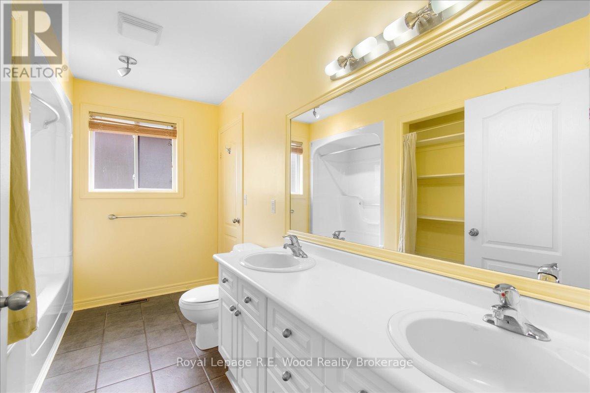 65 Barker Street, Tillsonburg, Ontario  N4G 5N7 - Photo 18 - X12427682