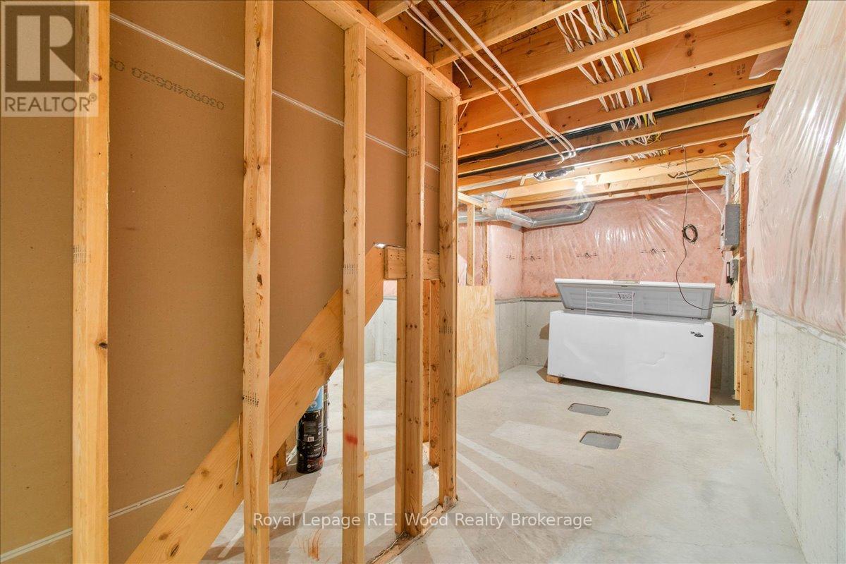 65 Barker Street, Tillsonburg, Ontario  N4G 5N7 - Photo 28 - X12427682