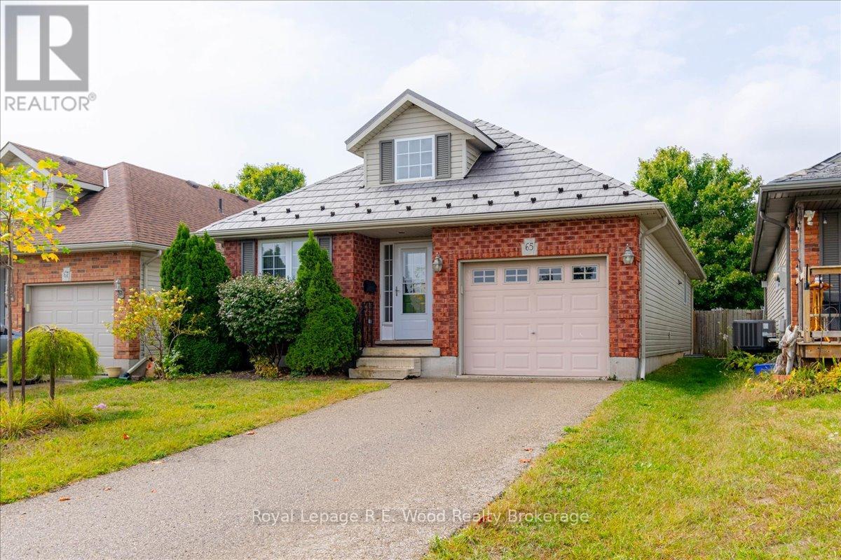 65 Barker Street, Tillsonburg, Ontario  N4G 5N7 - Photo 3 - X12427682
