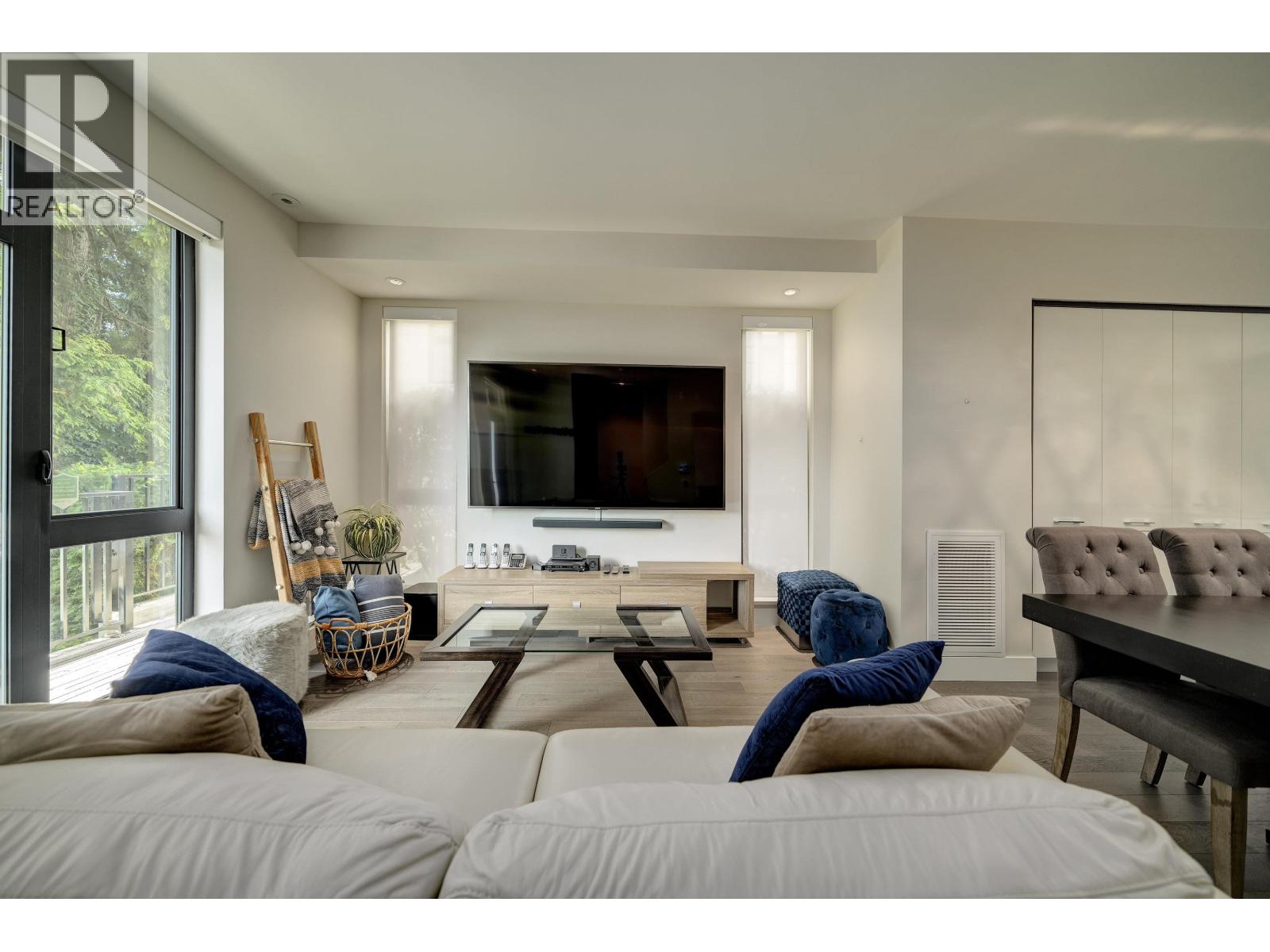 7358 GRANVILLE STREET, Vancouver, British Columbia