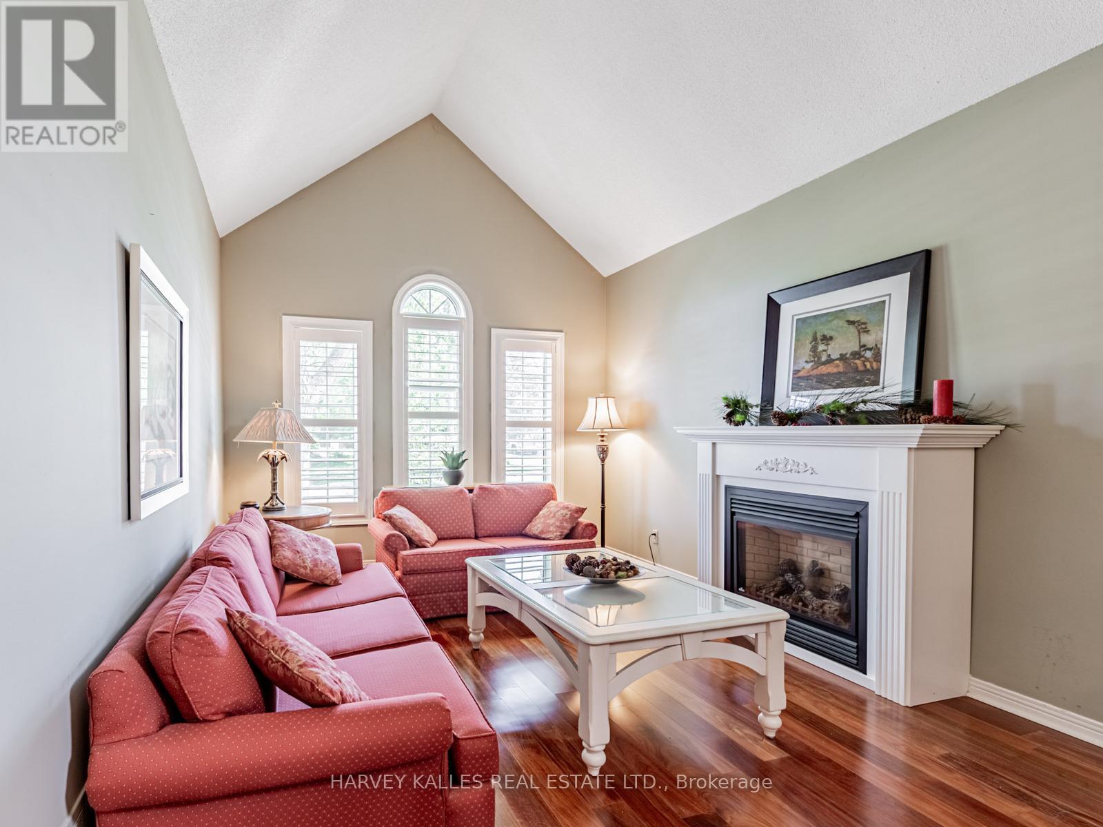 49 Rothean Drive, Whitby, Ontario  L1P 1L5 - Photo 4 - E12427593