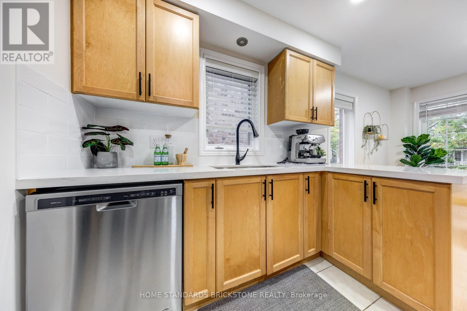 53 Ostick Street, Aurora, Ontario  L4G 7K4 - Photo 13 - N12423611