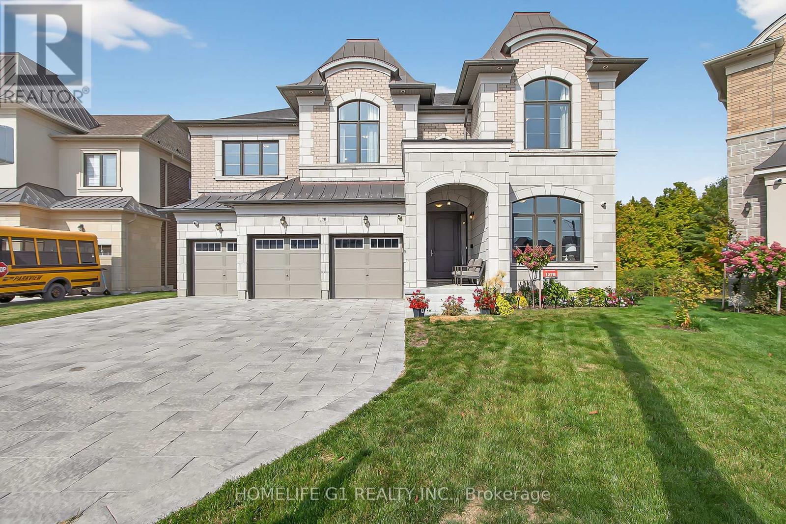 70 Appleyard Avenue, Vaughan, Ontario  L4H 4N3 - Photo 3 - N12427656