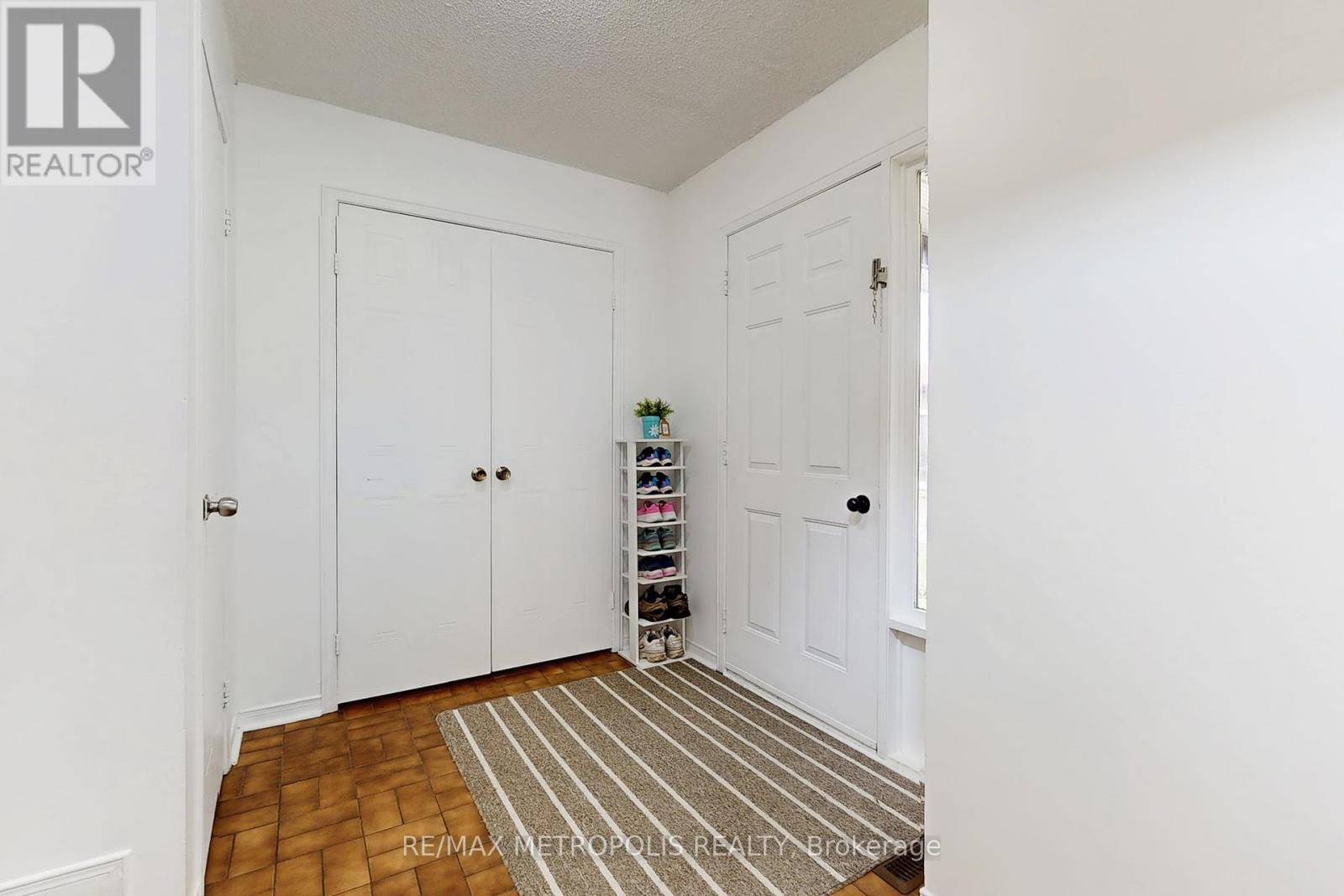 55 Garden Drive, Barrie, Ontario  L4N 5T8 - Photo 21 - S12427658