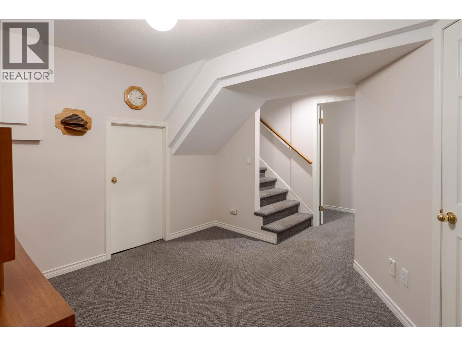 3942 Suncrest Court Kelowna Photo 22