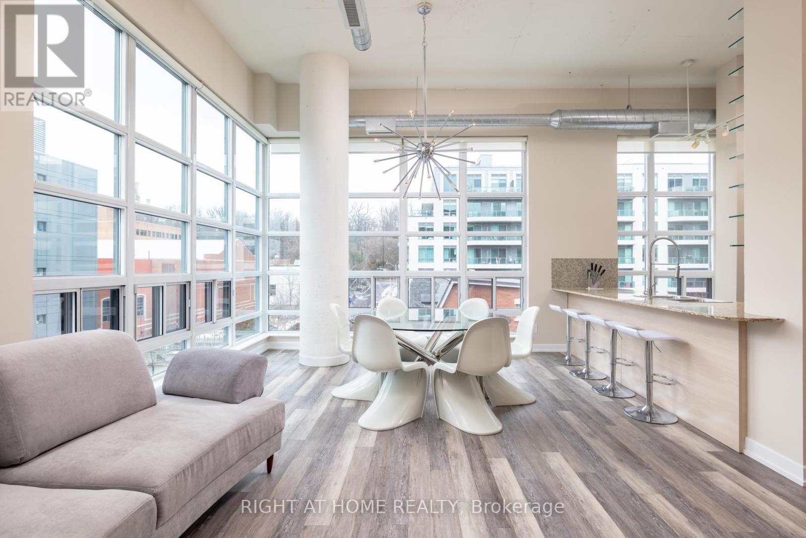 306 - 380 MACPHERSON AVENUE, Toronto, Ontario