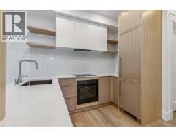 1 1915 Fernwood Rd Fernwood