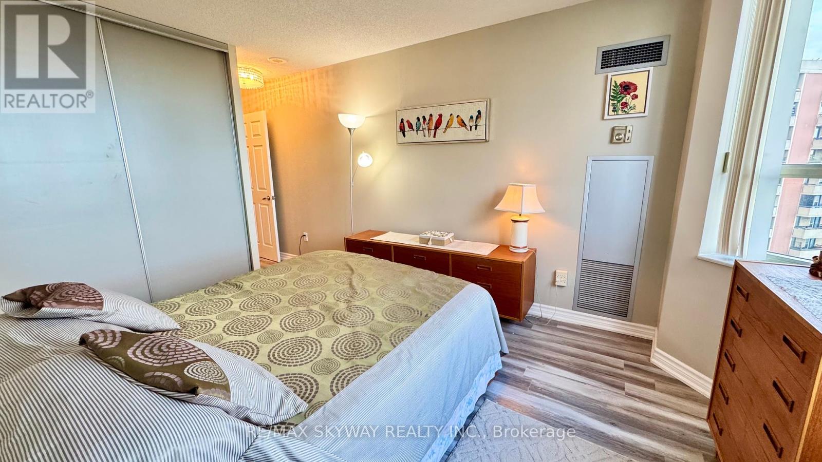909 - 30 Malta Avenue, Brampton, Ontario  L6Y 4S5 - Photo 8 - W12427653