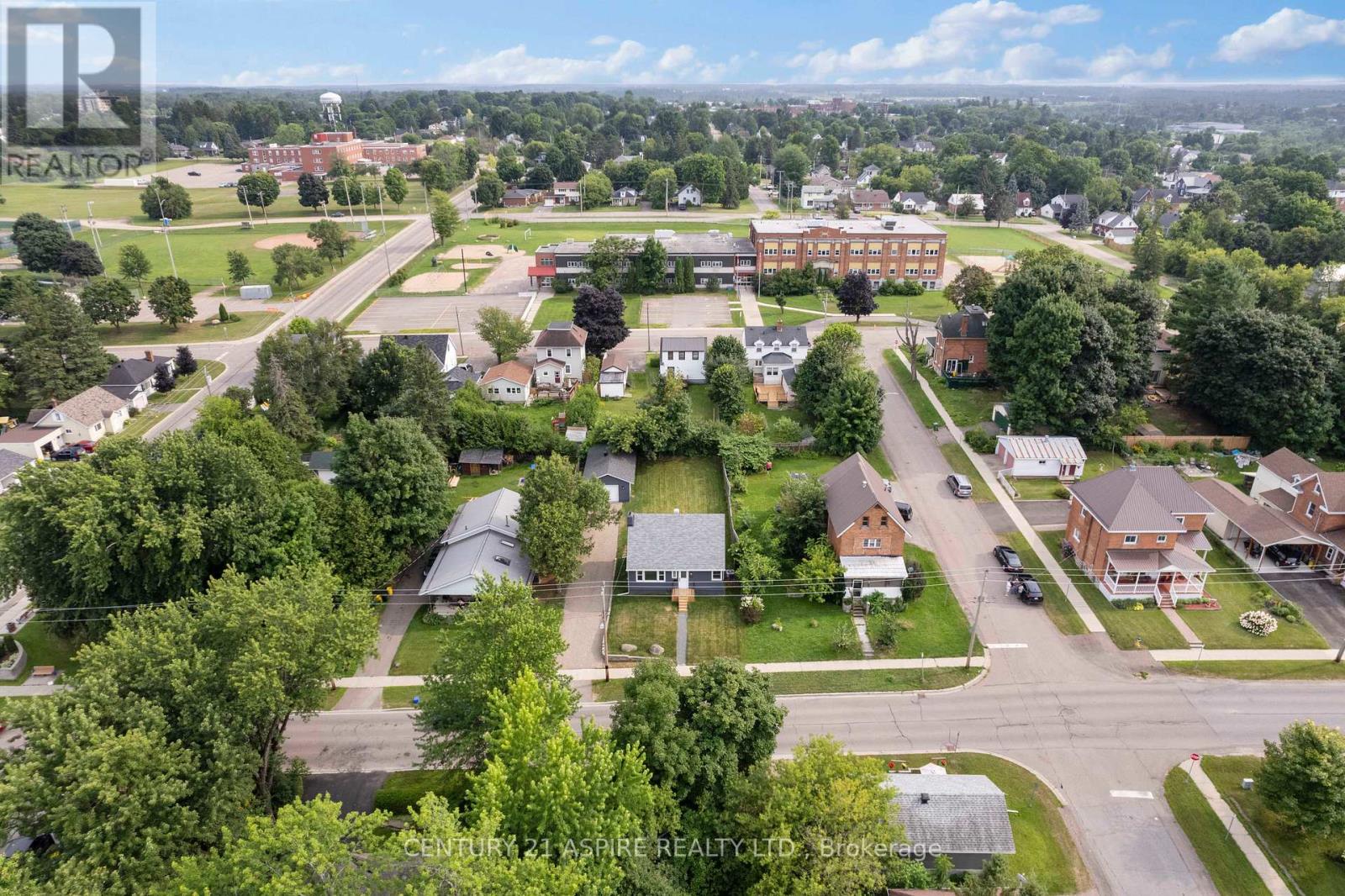 332 ALFRED STREET, Pembroke, Ontario