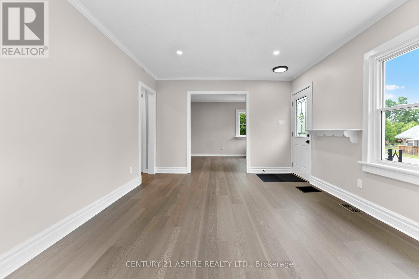 332 Alfred Street, Pembroke, Ontario  K8A 3A8 - Photo 12 - X12427672