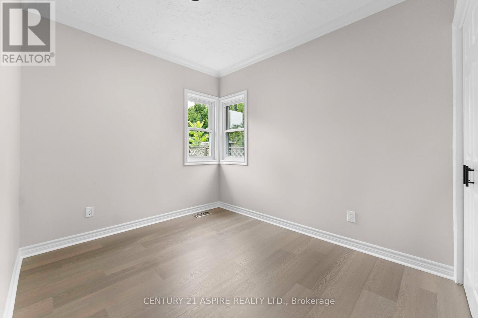 332 Alfred Street, Pembroke, Ontario  K8A 3A8 - Photo 15 - X12427672